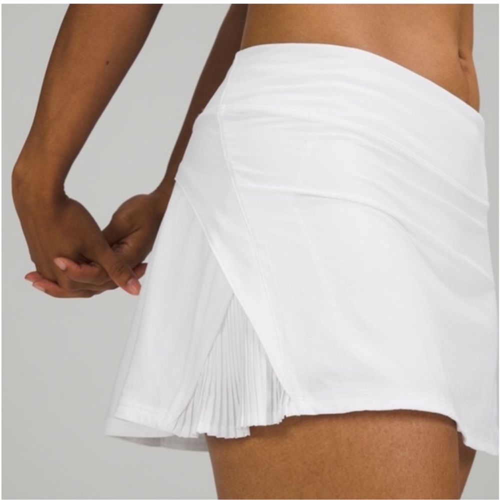 Lululemon Play Off The Pleats Skirt Tennis Golf Skort White Sz 4